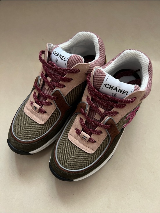 CHANEL Shoes - CHANEL Pink Olive and Brown Mixed-Material Women's Sneakers